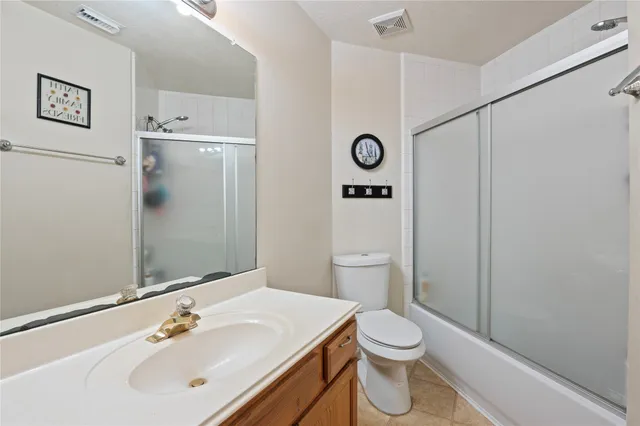 $349,000 | 5011 Lakeside Court, Pasadena, TX 77504