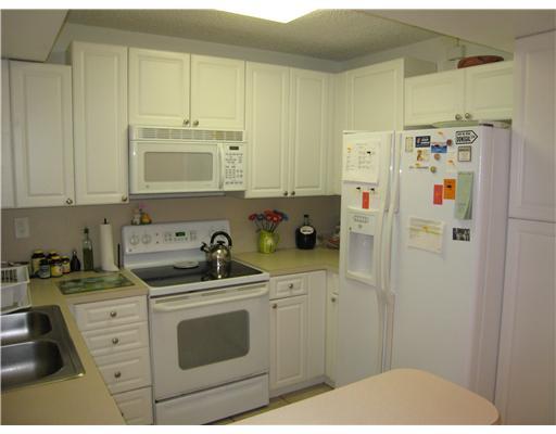 8207 Thames Boulevard, Unit D Boca Raton, FL 33433 - Photo 5 of 8 Additional Photo