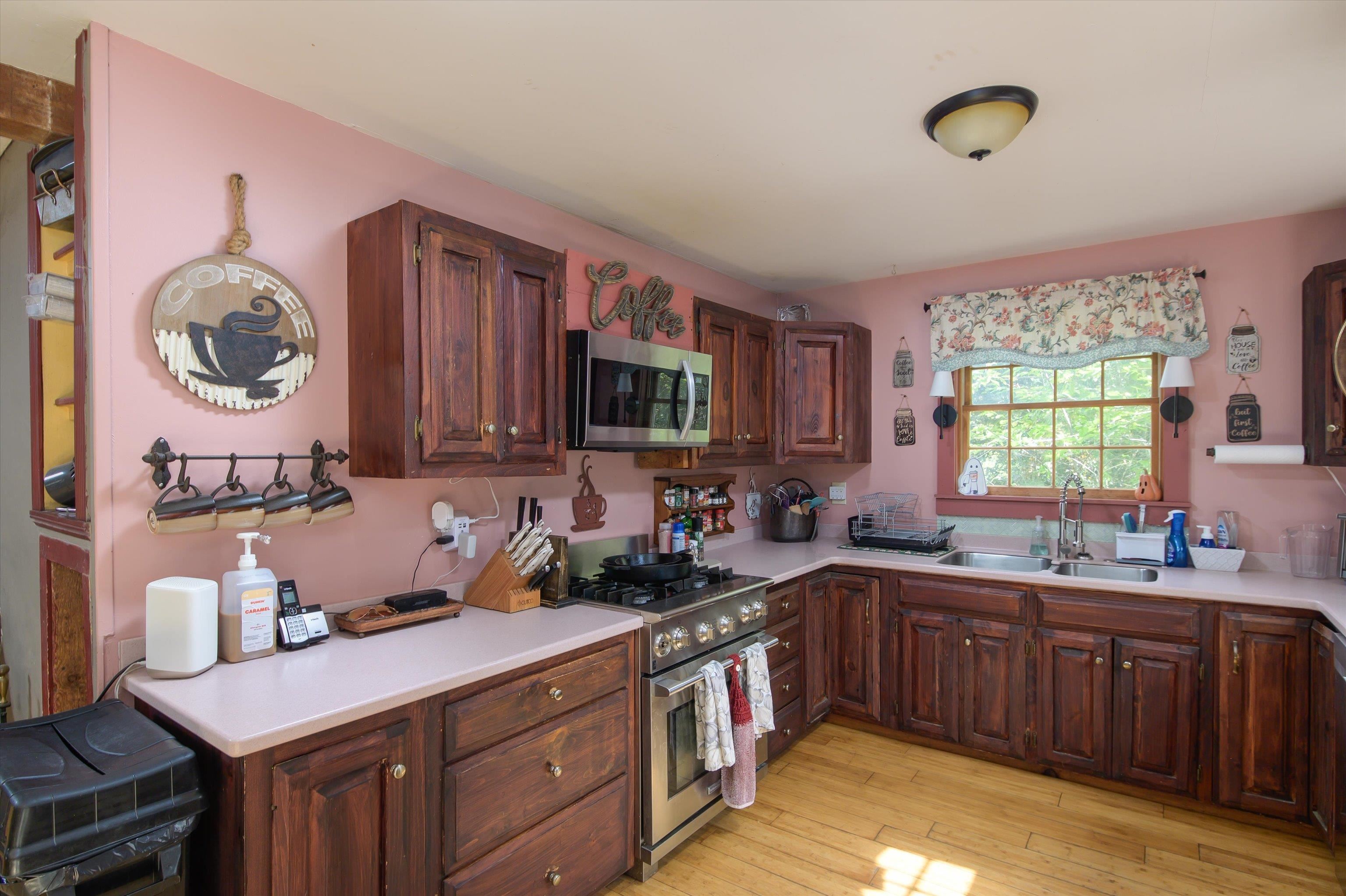 207 Pine Banks Road Putney, VT 05346 - Photo 11 of 57 Gallery Image 11
