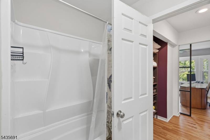179 Northfield Road Bridgewater, NJ 08807 - Photo 9 of 34