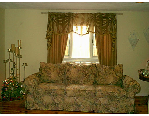 41 Fairview Road Lynnfield, MA 01940 - Photo 11 of 11 Gallery Image 11