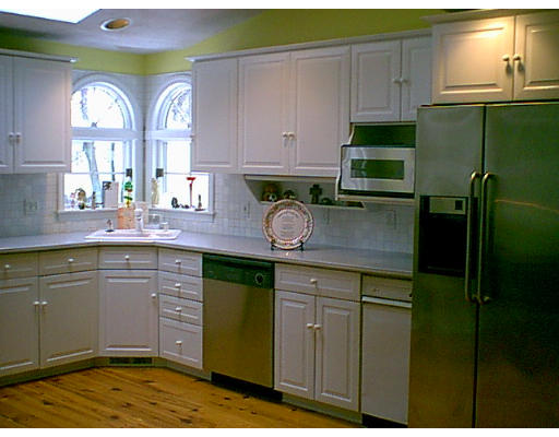 41 Fairview Road Lynnfield, MA 01940 - Photo 4 of 11 Gallery Image 4
