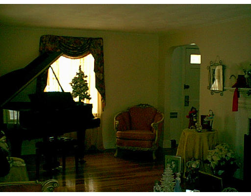 41 Fairview Road Lynnfield, MA 01940 - Photo 8 of 11 Gallery Image 8