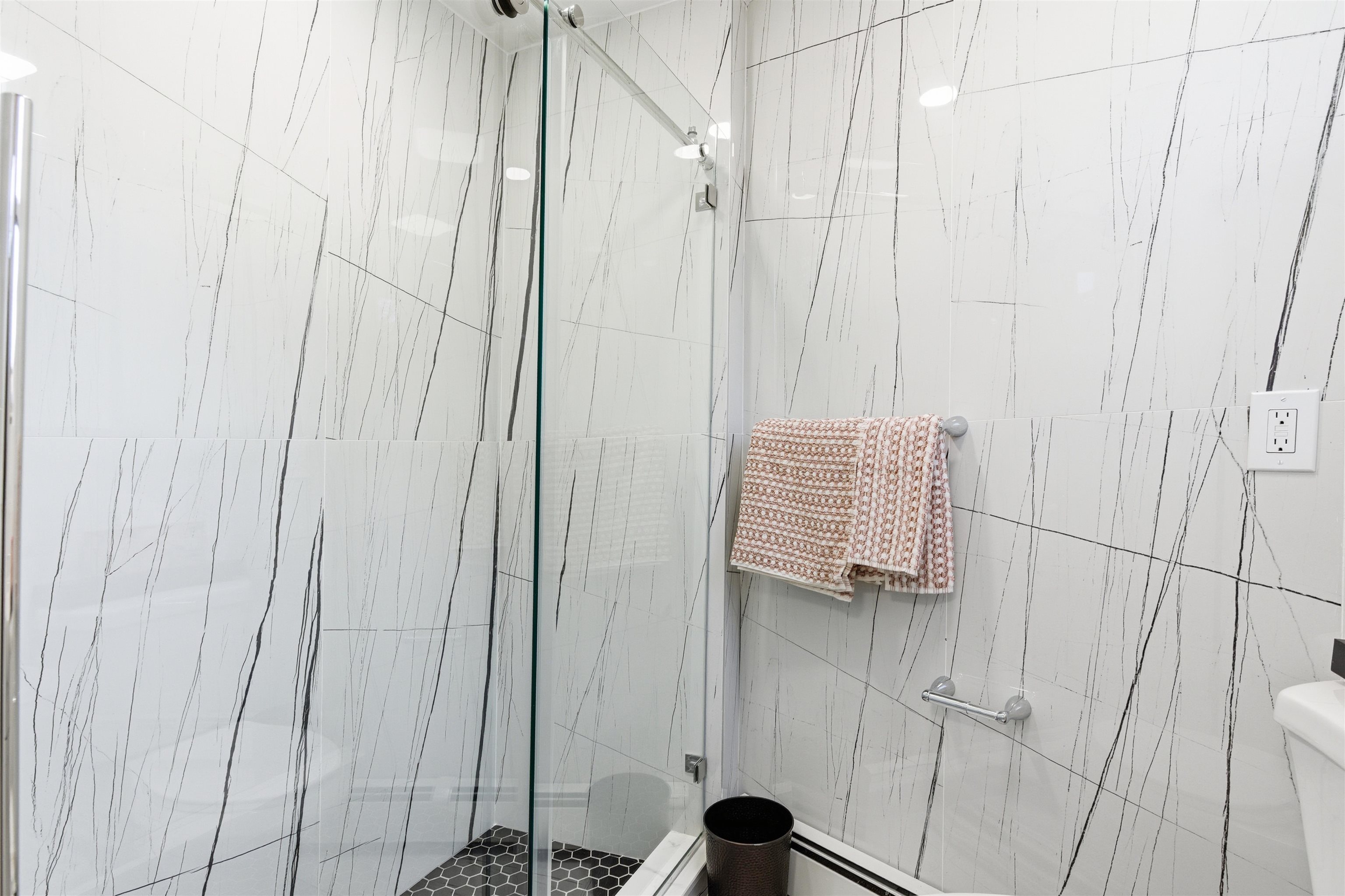 210 Hamilton Street, Unit 1 Harrison, NJ 07029 - Photo 19 of 30 Gallery Image 19