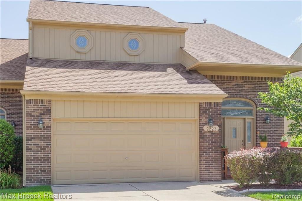 2223 Crystal Drive, Unit 24 Rochester Hills, MI 48309 - Photo 1 of 41
