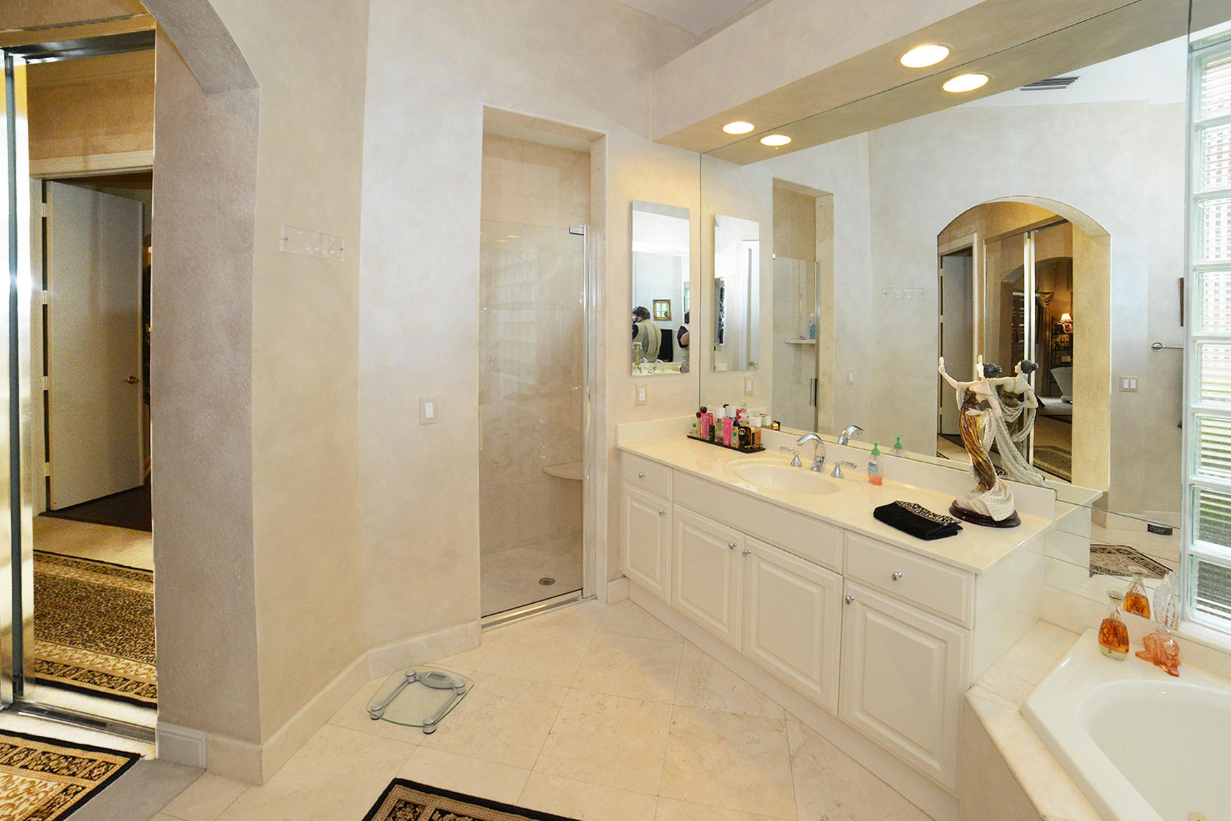 4134 Briarcliff Circle Boca Raton, FL 33496 - Photo 32 of 46 Master Bathroom