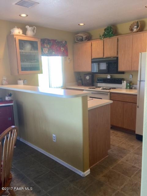 3060 Smokey Road, Unit 18E Prescott, AZ 86301 - Photo 9 of 24 breakfast bar
