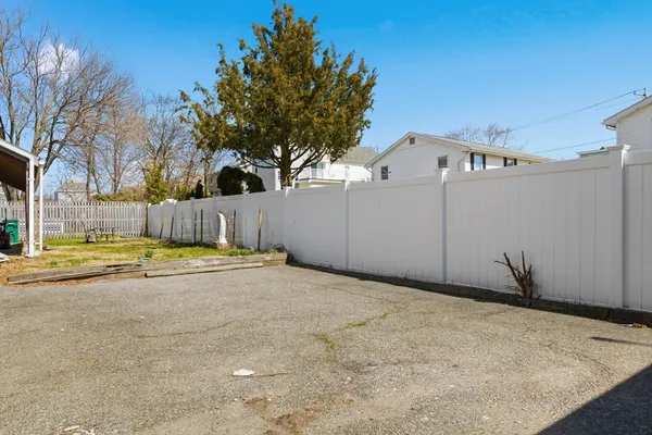 $2,850 | 26 Rockwell Avenue, Unit 2, Medford, MA 02155