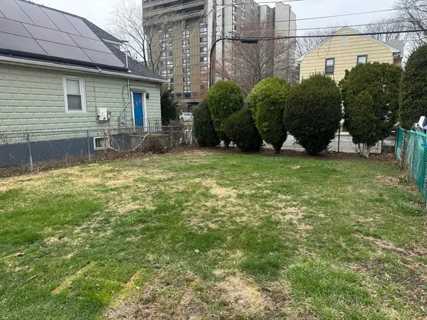 $2,850 | 26 Rockwell Avenue, Unit 2, Medford, MA 02155