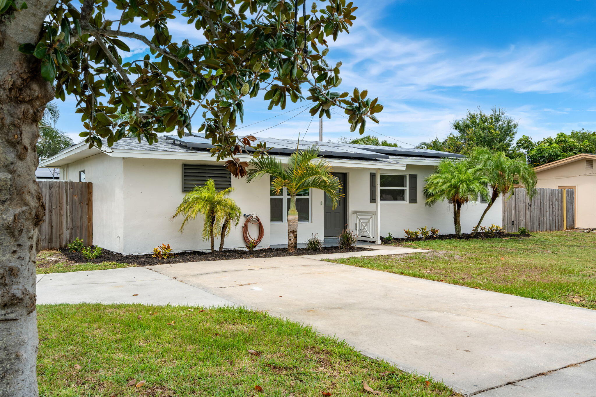 2484 Fatzler Road Melbourne, FL 32935 - Photo 2 of 24 4-web-or-mls-DSC04808-HDR