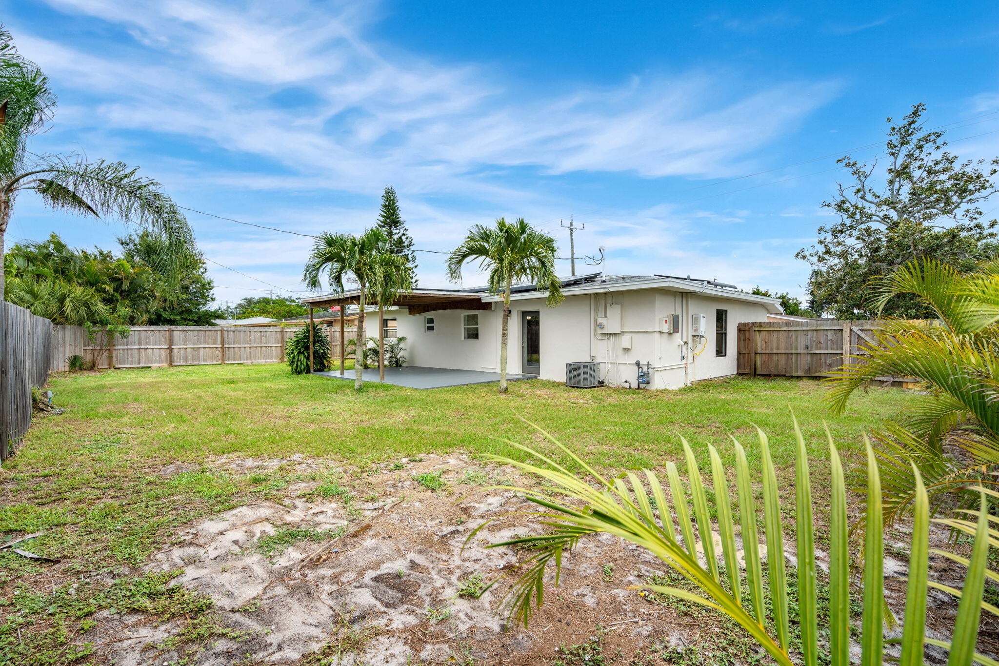 2484 Fatzler Road Melbourne, FL 32935 - Photo 4 of 24 30-web-or-mls-DSC04829-HDR
