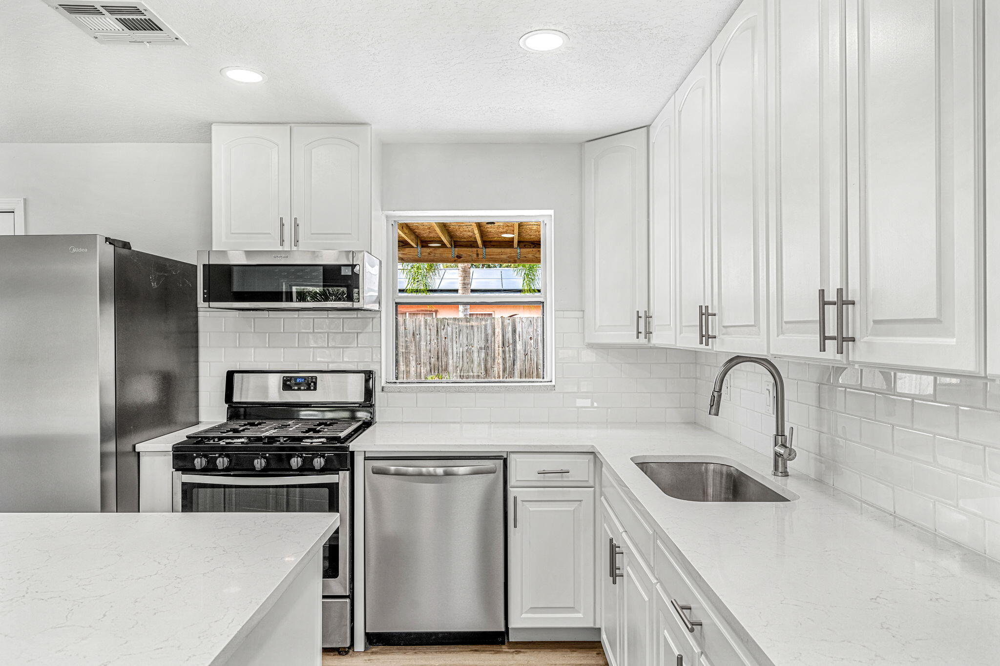 2484 Fatzler Road Melbourne, FL 32935 - Photo 7 of 24 11-web-or-mls-DSC04883-HDR