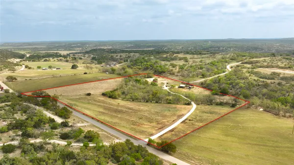 $662,000 | 6980 Doss-Spring Creek Road, Fredericksburg, TX 78624