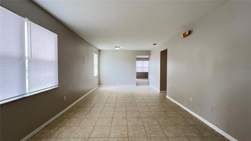 318 Sand Ridge Drive Davenport, FL 33896 - Photo 5 of 33