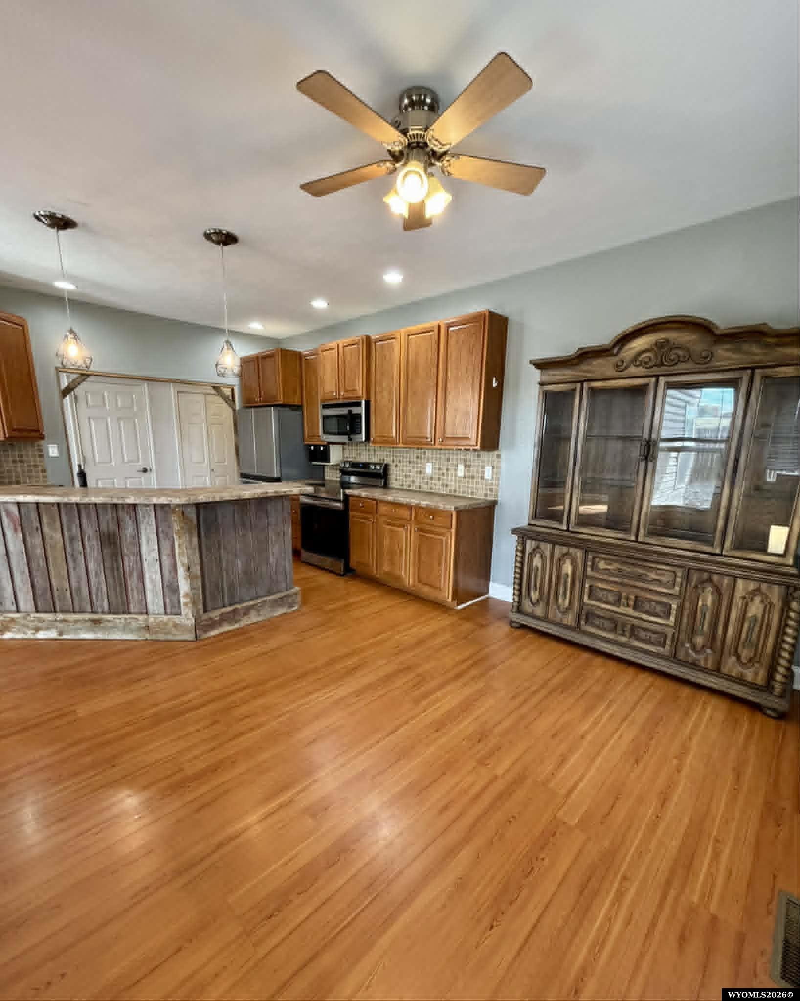 1315 Green River Road Douglas, WY 82633 - Photo 17 of 40
