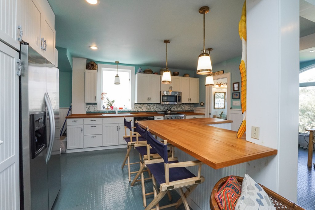 284 River Road Winthrop, MA 02152 - Photo 3 of 22 Gallery Image 3