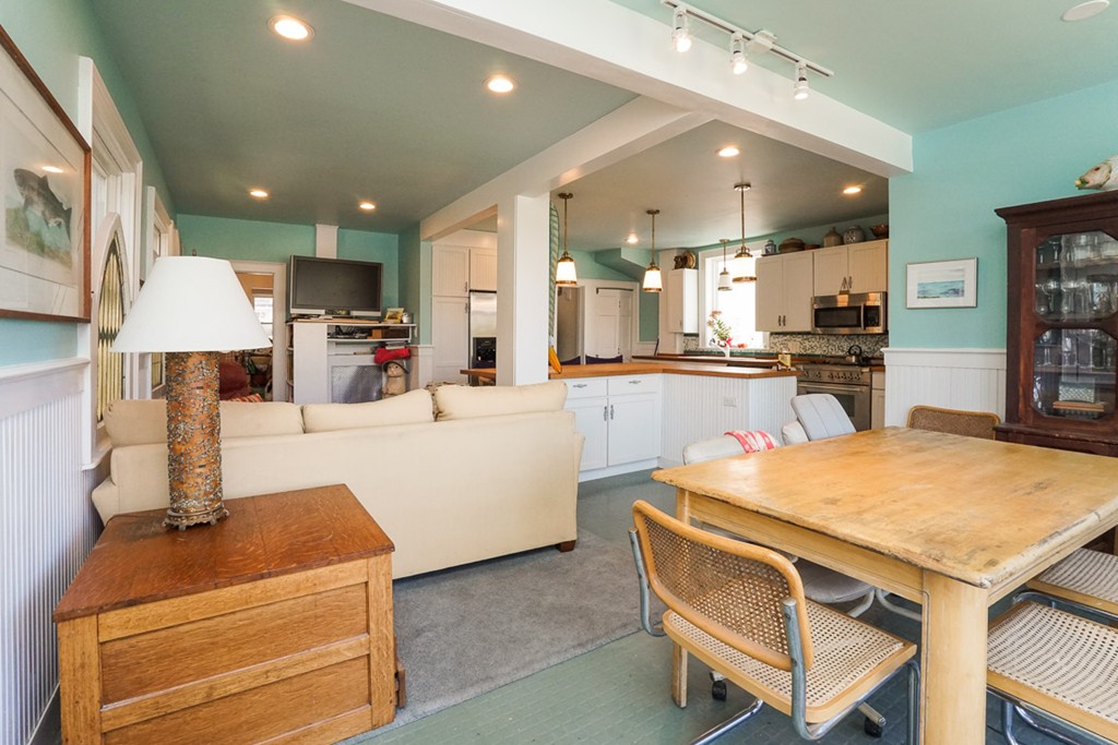284 River Road Winthrop, MA 02152 - Photo 7 of 22 Gallery Image 7