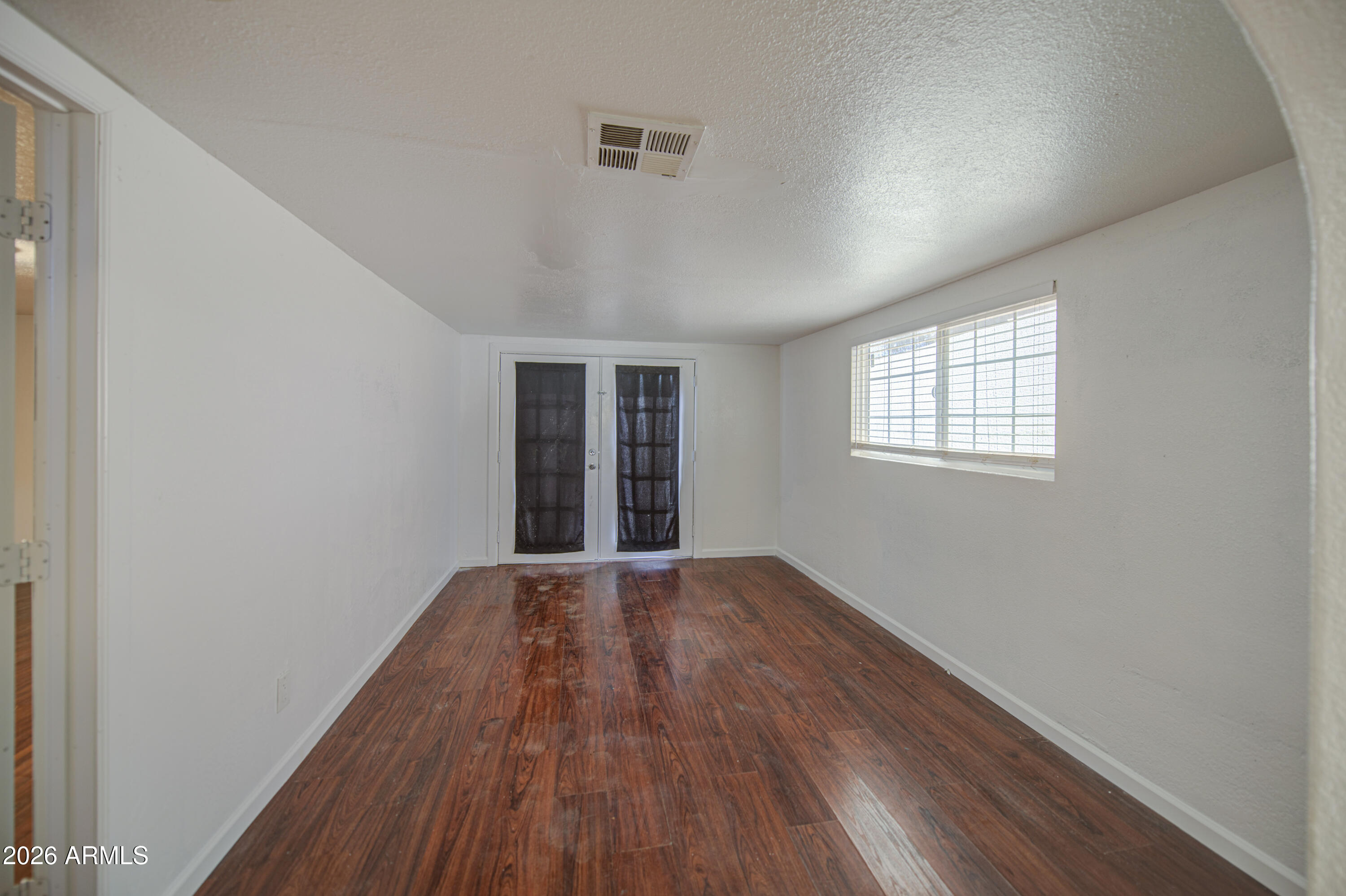 6071 West Osborn Road Phoenix, AZ 85033 - Photo 15 of 20 Dining Room 2