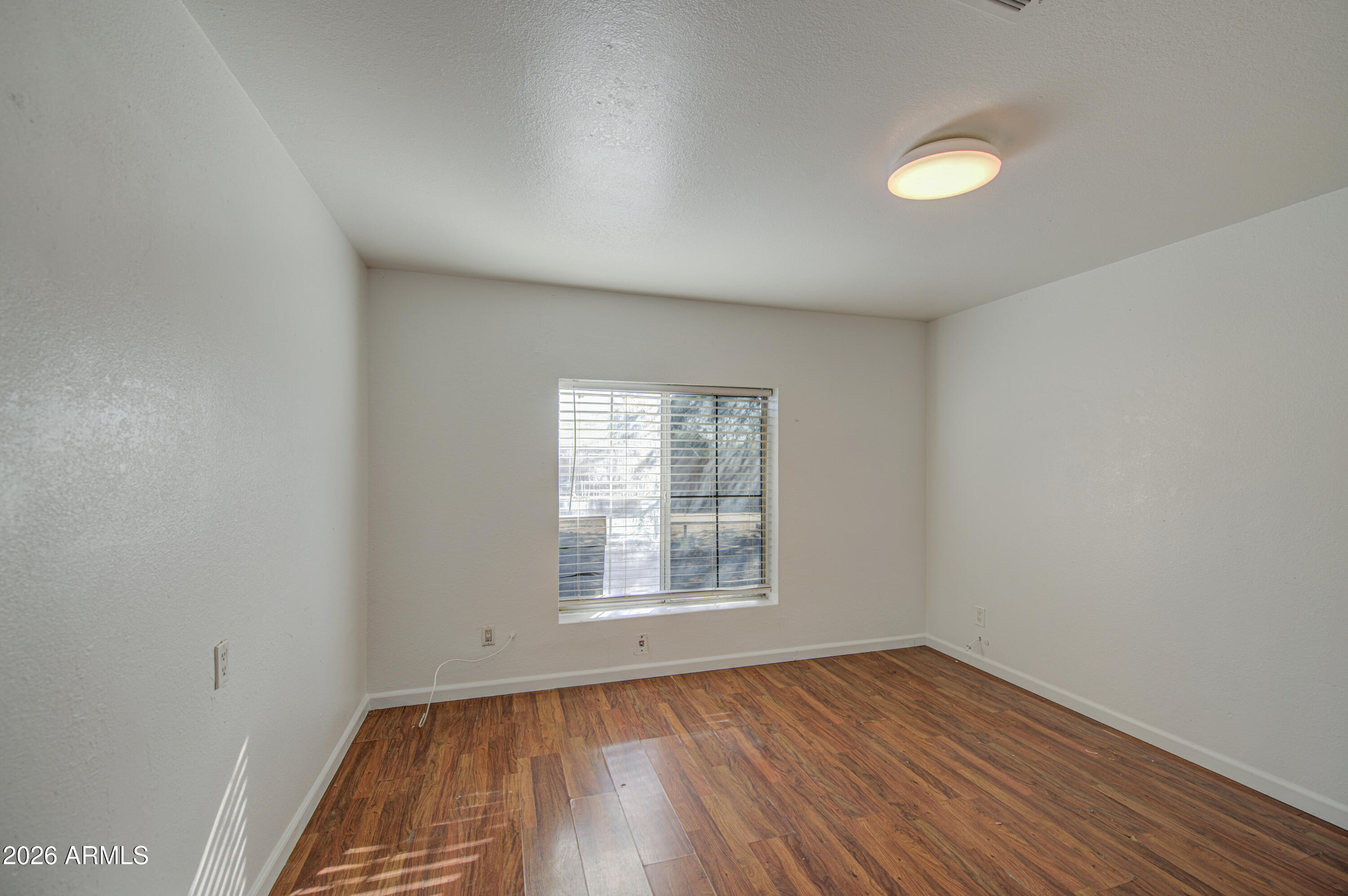 6071 West Osborn Road Phoenix, AZ 85033 - Photo 8 of 20 Bedroom 2-pic 1