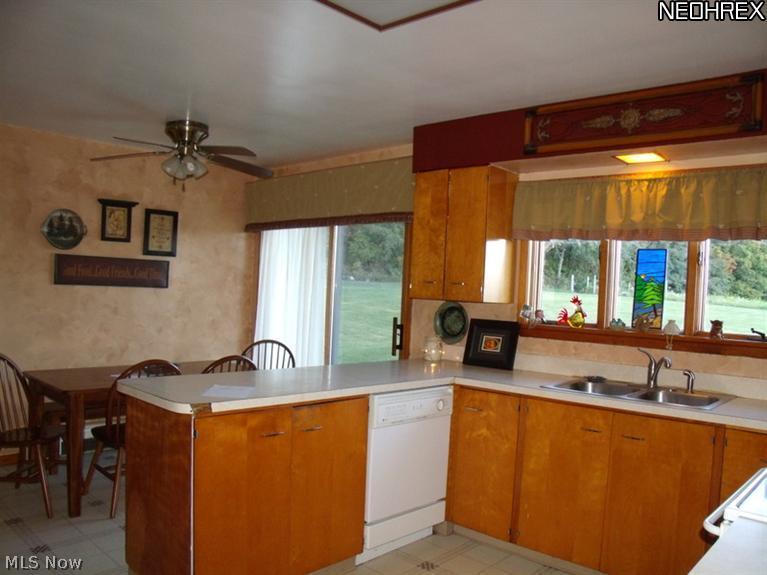 236 South Ridge Road East Conneaut, OH 44030 - Photo 2 of 17 Gallery Image 2