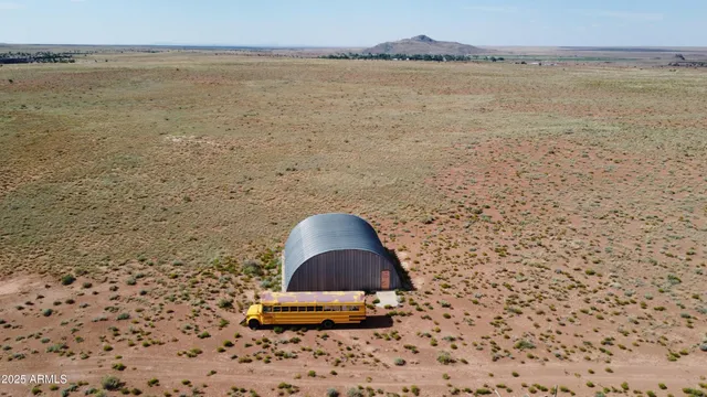 a picture of a lake view