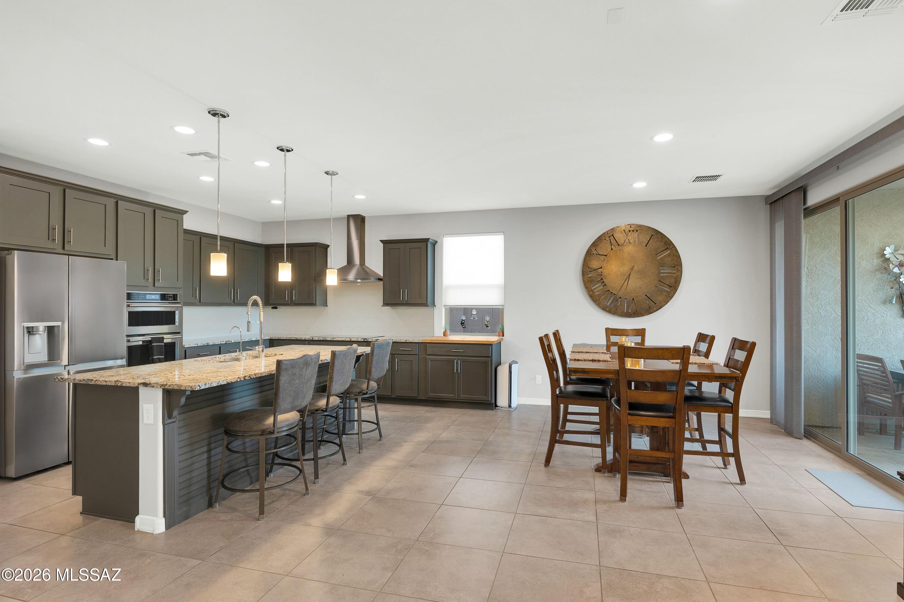8428 North Lone Ranger Road Tucson, AZ 85743 - Photo 2 of 40