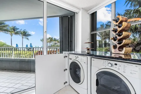 $1,100,000 | 5200 North Ocean Drive, Unit 102, Singer Island, FL 33404