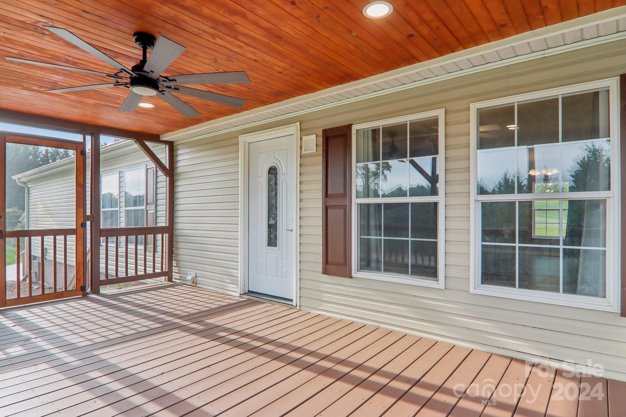 4 Wolf Ridge Canton, NC 28716 - Photo 2 of 44 Gallery Image 2