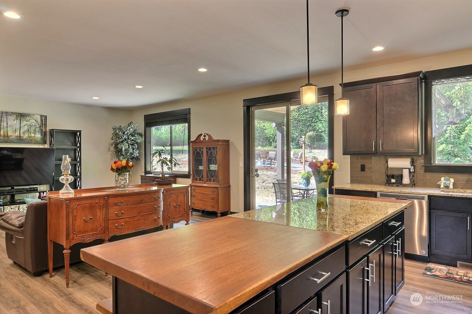 1537 Southwest Old Clifton Road Port Orchard, WA 98367 - Photo 11 of 40 Gallery Image 11