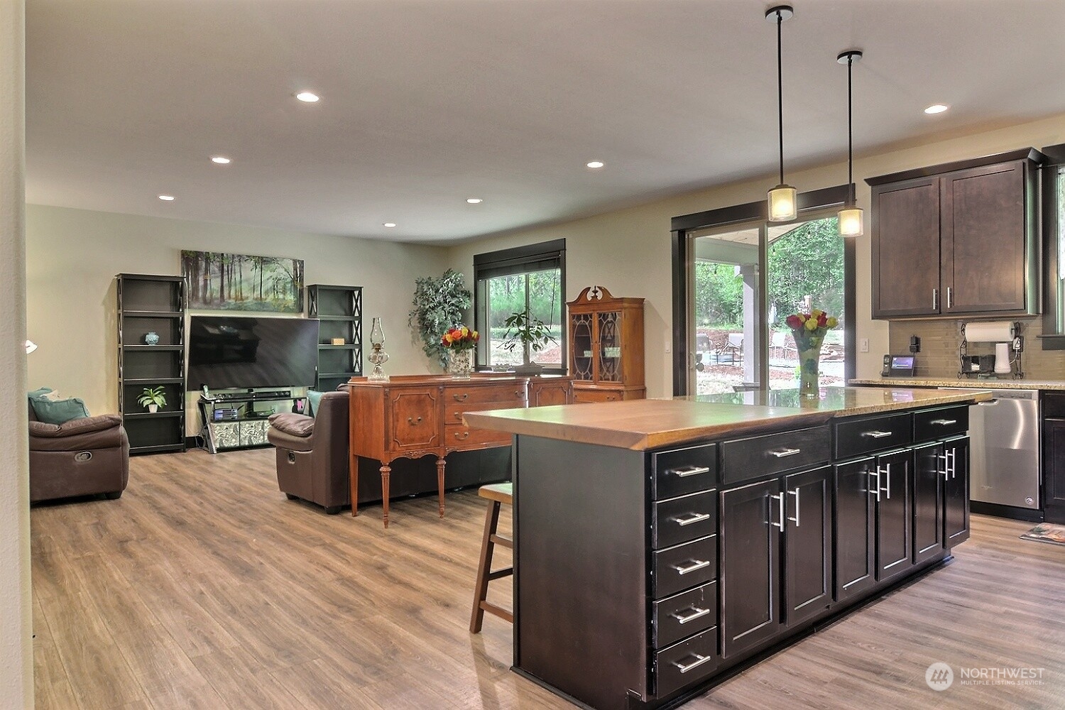 1537 Southwest Old Clifton Road Port Orchard, WA 98367 - Photo 10 of 40 Gallery Image 10