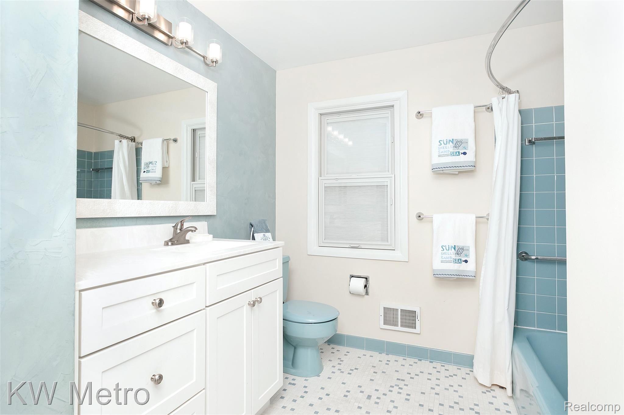 31338 Old Cannon Road Franklin, MI 48025 - Photo 29 of 40 Old Cannon-30.jpg