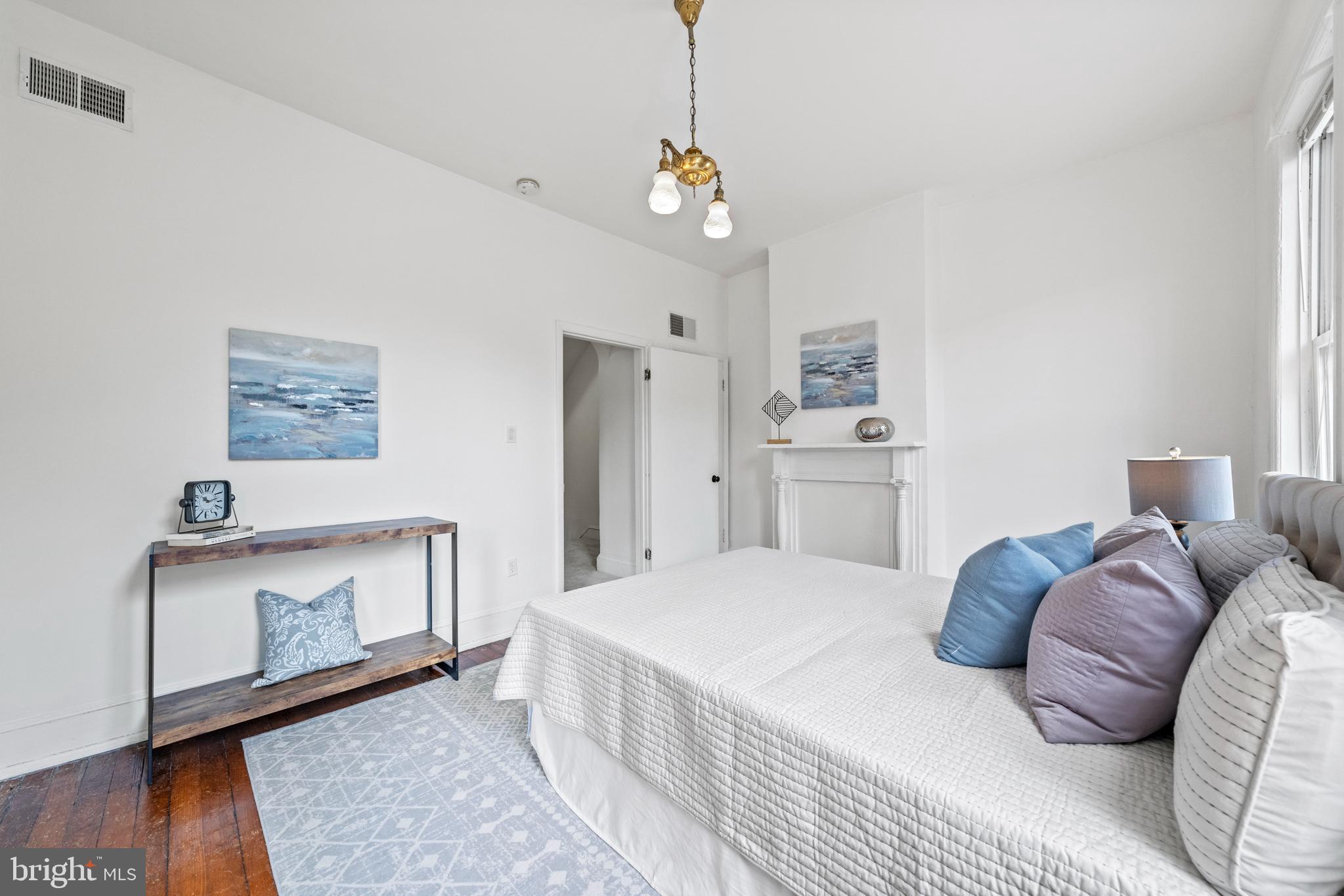 1306 Euclid Street Northwest, Unit 2 Washington, DC 20009 - Photo 20 of 32