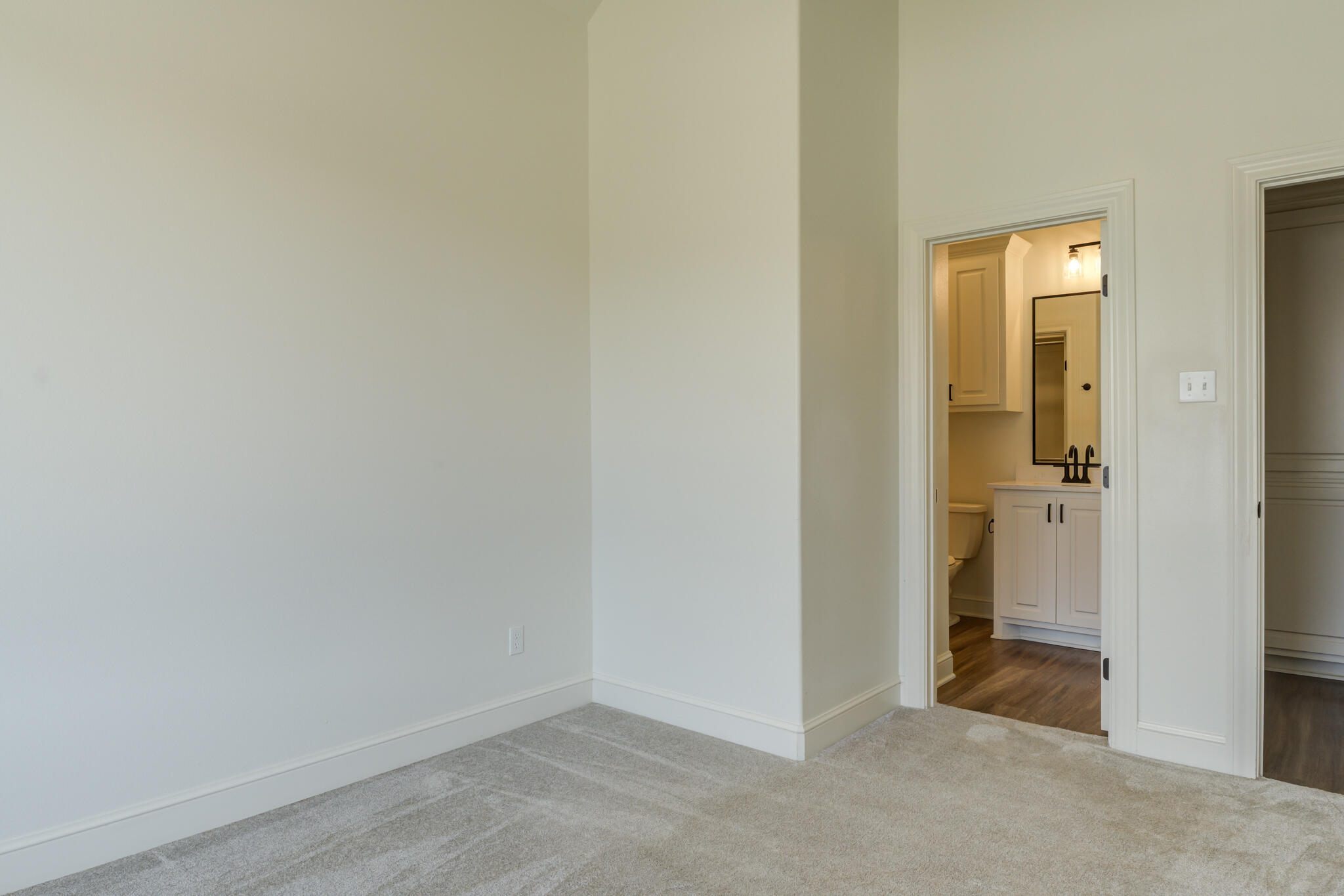 5720 119th Street Lubbock, TX 79424 - Photo 6 of 43 a view of an empty room