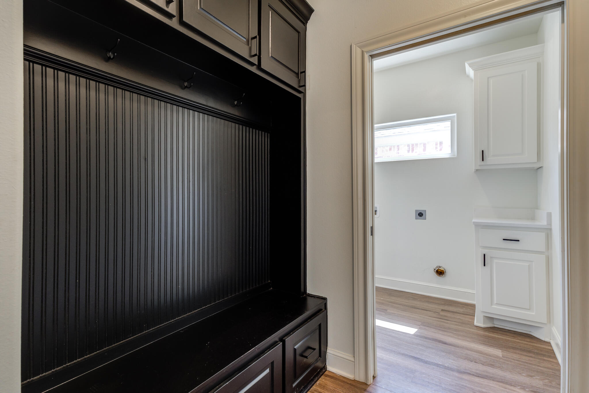 5720 119th Street Lubbock, TX 79424 - Photo 9 of 43 a view of a hallway