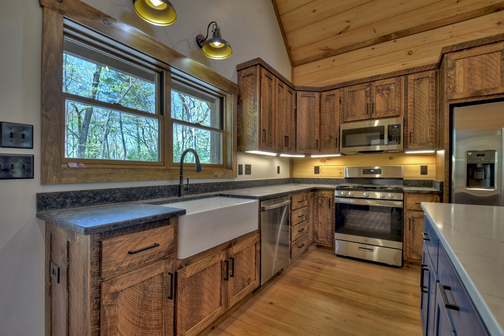 812 Flagpole Road Ellijay, GA 30540 - Photo 19 of 60