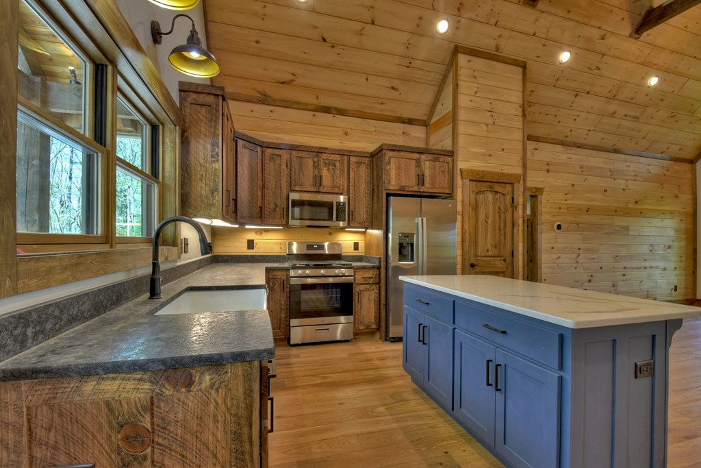 812 Flagpole Road Ellijay, GA 30540 - Photo 20 of 60