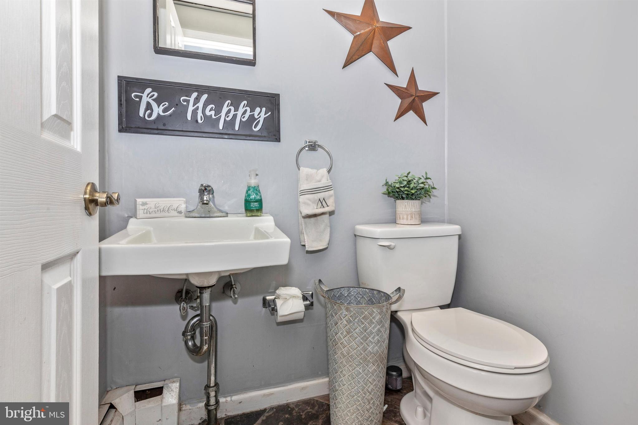 111 Merlin Road Phoenixville, PA 19460 - Photo 28 of 36 Powder Room