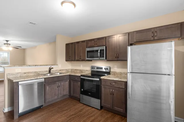 $950 | 1110 Ashridge Drive, Unit C1, Clarksville, TN 37042