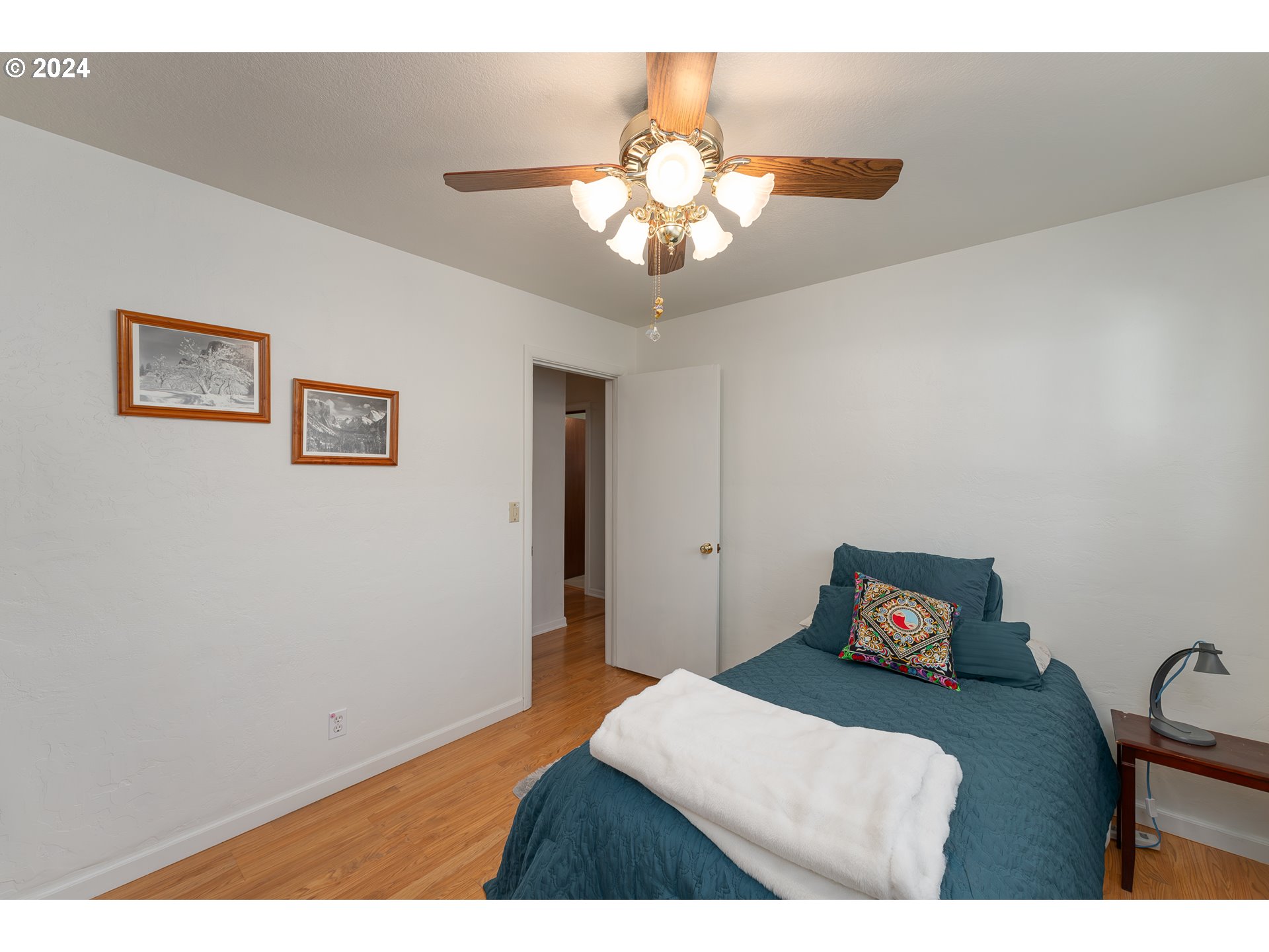 437 Page Road Winchester, OR 97495 - Photo 16 of 43 Bedroom