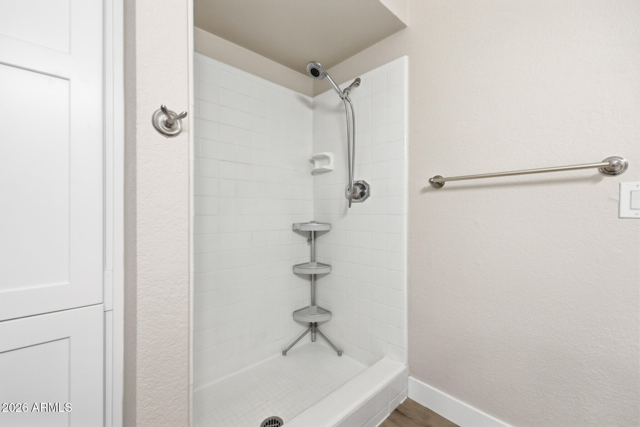 170 East Guadalupe Road, Unit 112 Gilbert, AZ 85234 - Photo 12 of 22 a bathroom with a shower