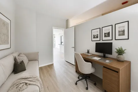 $389,900 | 210 South Desplaines Street, Unit 907, Chicago, IL 60661