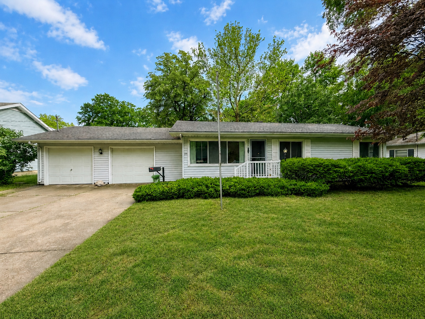 435 West Main Street Arcola, IL 61910 - Photo 1 of 28