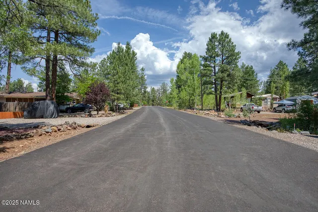 $2,295 | 17090 Iron Springs Road, Munds Park, AZ 86017