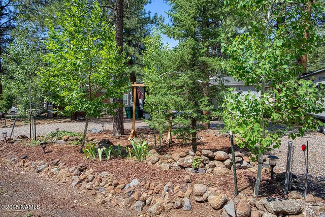 $2,295 | 17090 Iron Springs Road, Munds Park, AZ 86017