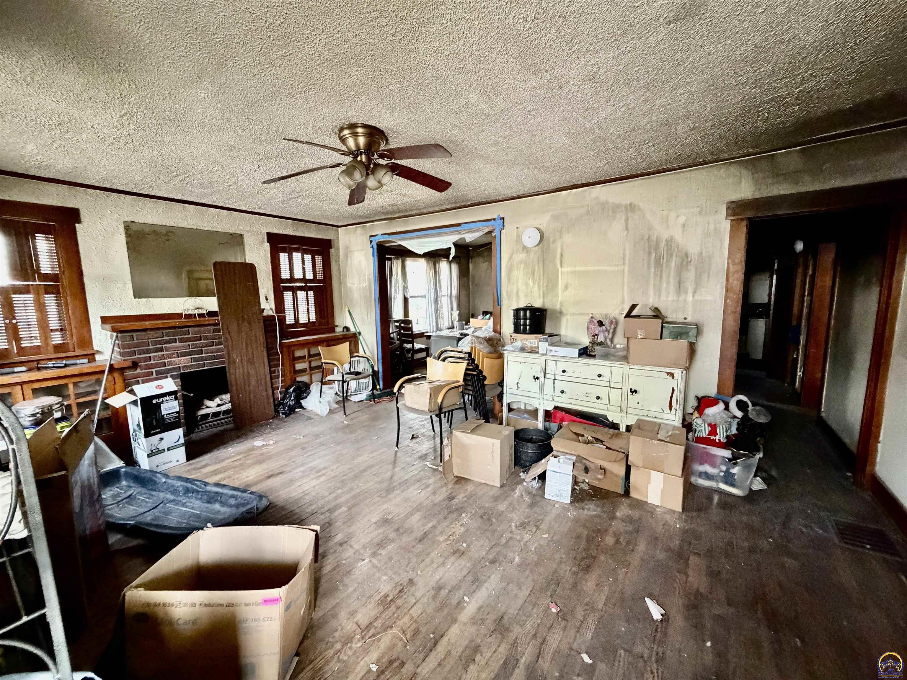 1709 Southwest 15th Street Topeka, KS 66604 - Photo 2 of 7