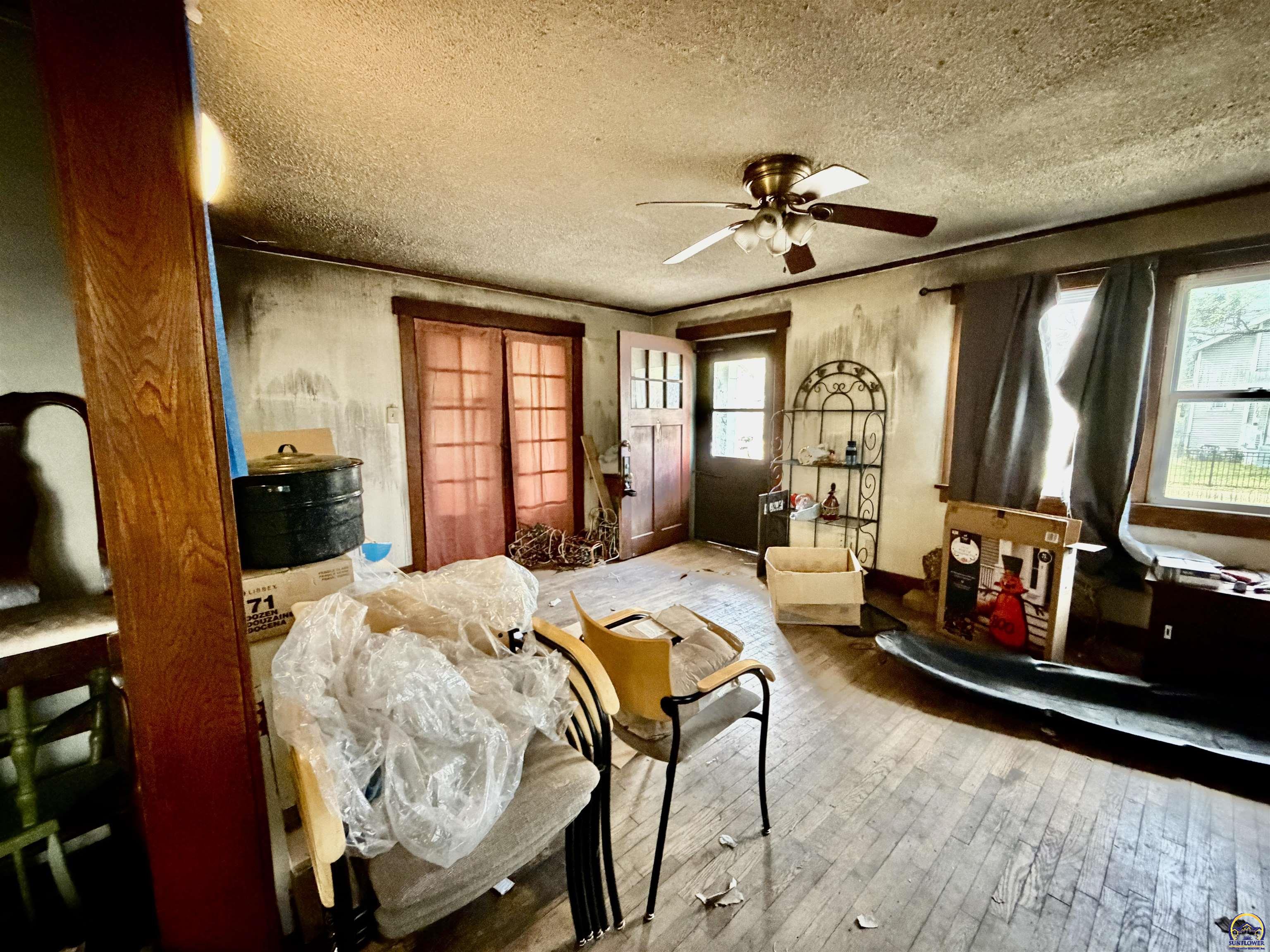 1709 Southwest 15th Street Topeka, KS 66604 - Photo 3 of 7