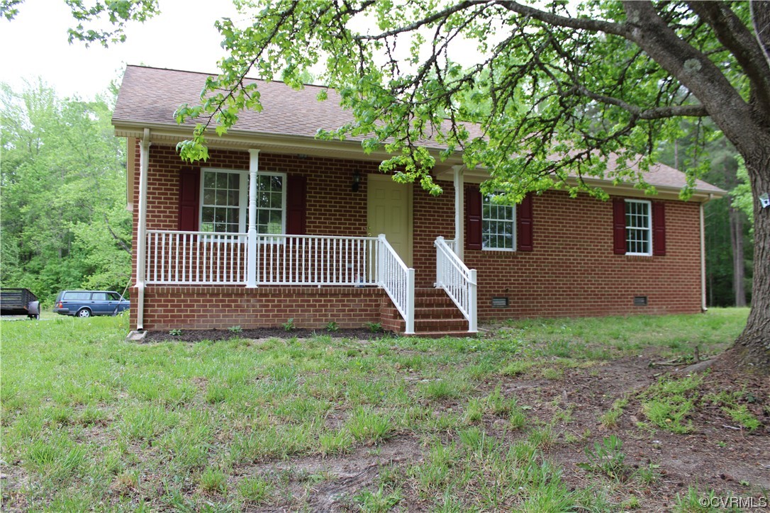 a view of outdoor space yard and porch