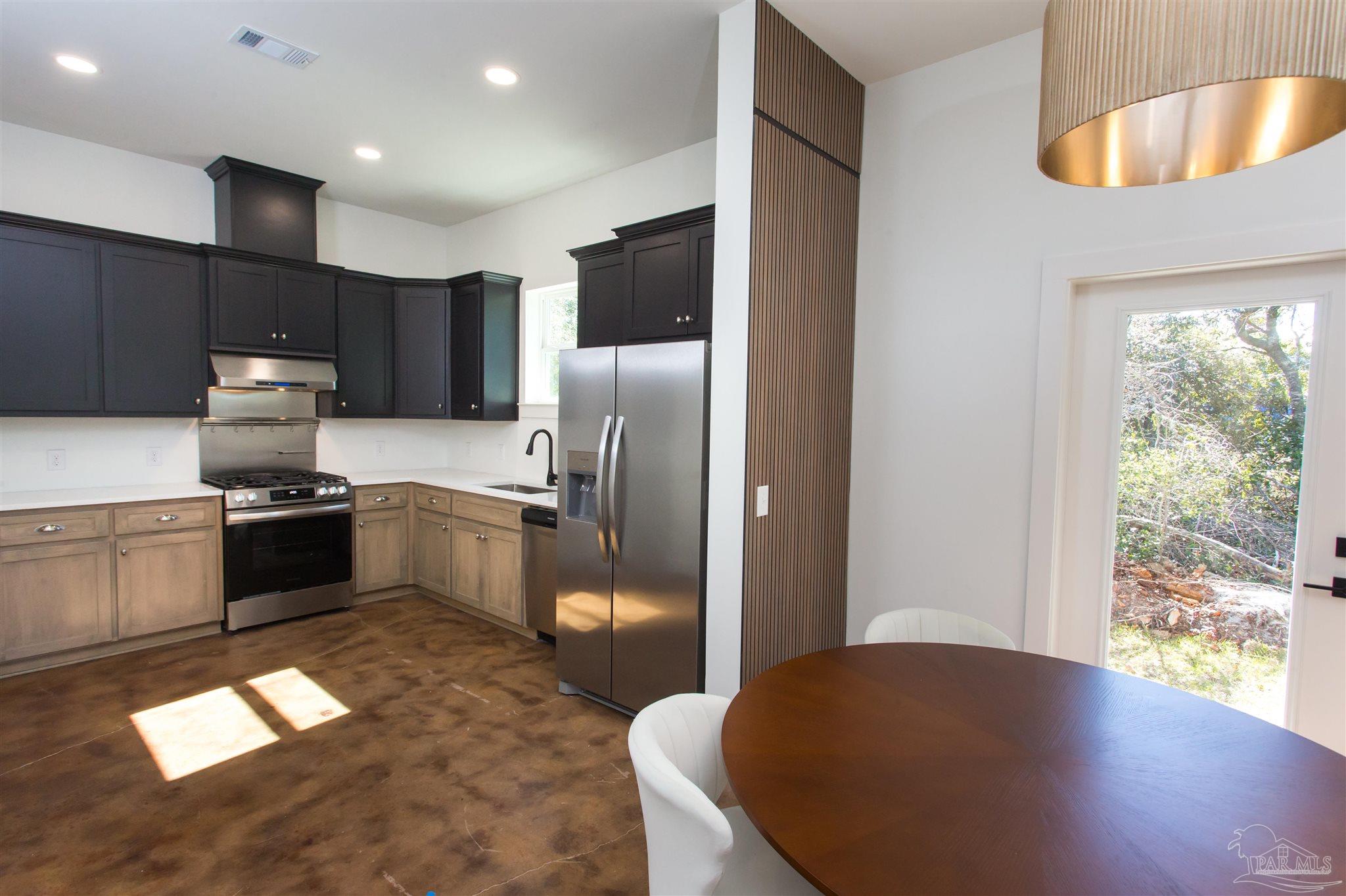 5420 Viking Road Pensacola, FL 32507 - Photo 14 of 40