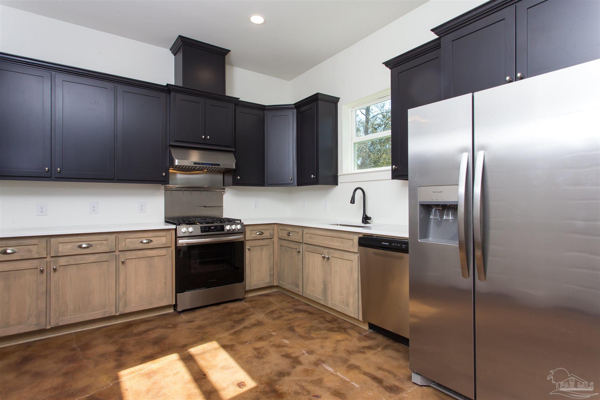 5420 Viking Road Pensacola, FL 32507 - Photo 15 of 40