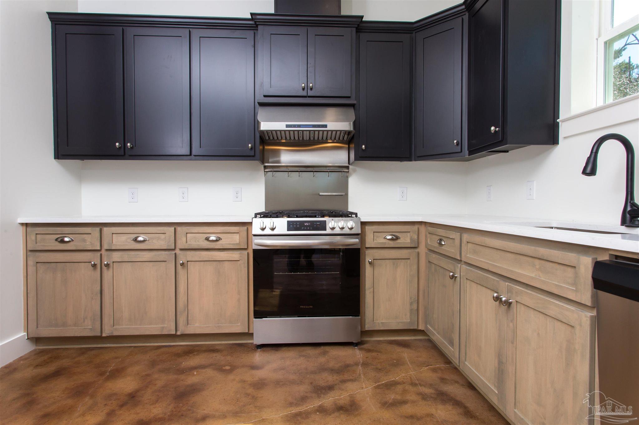 5420 Viking Road Pensacola, FL 32507 - Photo 16 of 40